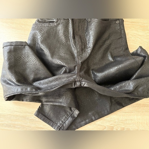 Levi’s Premium Mile High Super Skinny Black Snakeskin Coated Style Jeans - Picture 6 of 10